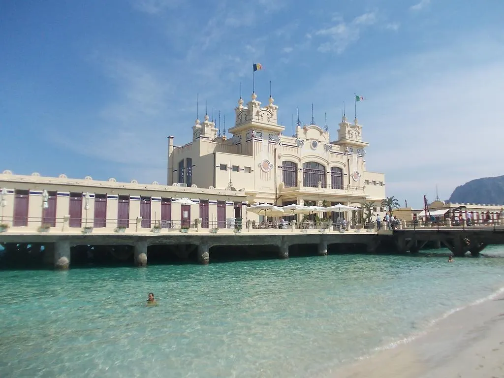 Nest Apollo Appartement Mondello